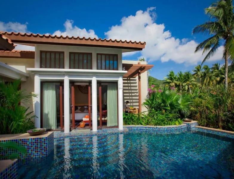 Lagoon Pool Villa